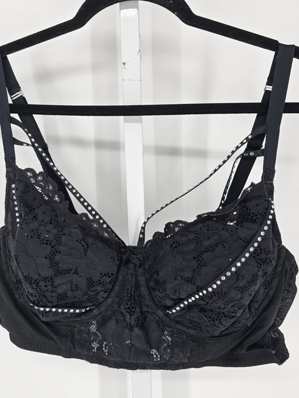 Cacique Womens Sz 42D Sexy Padded Bra Lingerie Balck Lace w/ Rhinestones